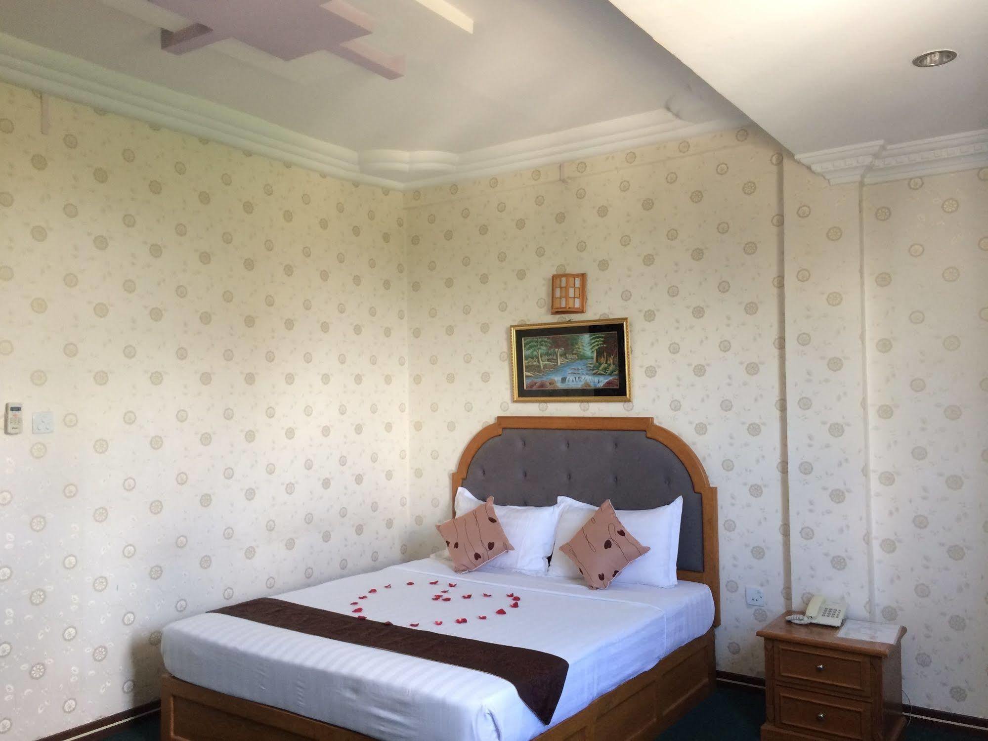Hotel Glory Rangoon Eksteriør billede