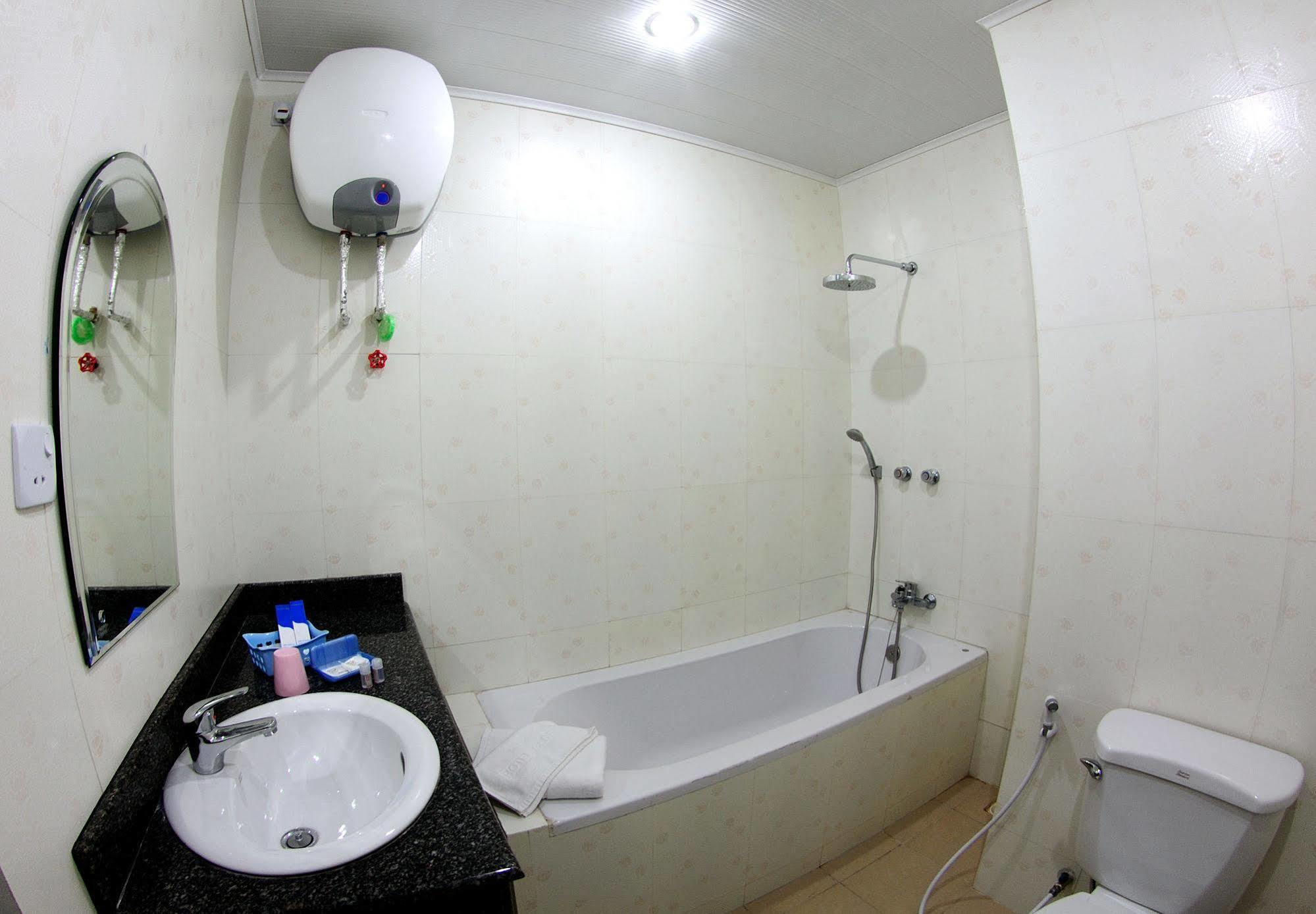 Hotel Glory Rangoon Eksteriør billede